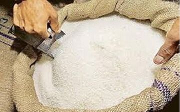 ۲۸۰۰ تن شکر در آذربایجان شرقی با نرخ دولتی توزیع شد