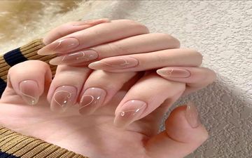 10 طرح زیبا برای دیزاین ناخن به سبک ژورنالی