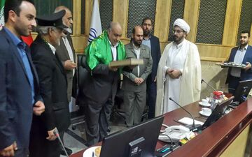 حضور کاروان زیر سایه خورشید در سالن جلسات استانداری کرمانشاه