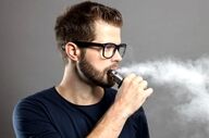 زنگ خطر برای مصرف‌کنندگان ویپ؛ دانشمندان به شواهد نگران‌کننده‌ای رسیدند