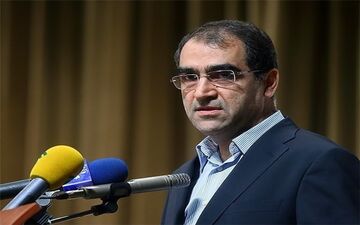 تابوت شهدای حادثه تروریستی اهواز بر شانه وزیر بهداشت +فیلم 