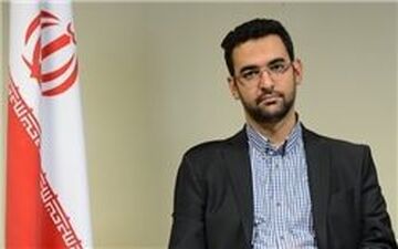  حضور متفاوت وزیر ارتباطات در راهپیمایی 22 بهمن+عکس
