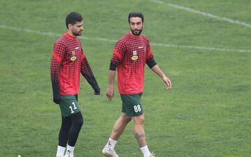 هافبک‌های باتجربه پرسپولیس در لیست مازاد یحیی/ ۲ سرخ‌پوش در تبریز هم‌بازی می‌شوند
