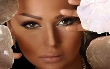پوشش جالب پرستو صالحی در یک مراسم