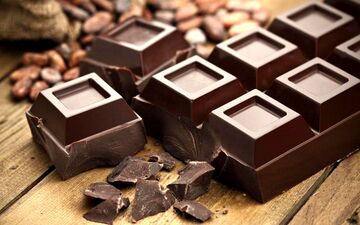 خوردن شکلات زیاد چه بلایی سر ما می آورد؟