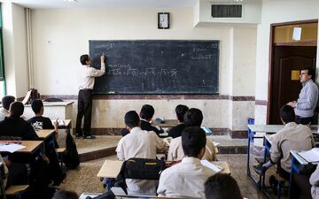 آخرین وضعیت تعطیلی مدارس شنبه ۲۵ بهمن ۱۴۰۴/ مدارس کدام استان‌ها تعطیل است؟ + به‌روزرسانی
