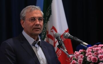 ربیعی: سال ۹۷ نتیجه‌ی فقرزدایی و اشتغال نمایان خواهد شد