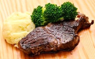 طرز تهیه  بیفتک گوشت گوساله به روش رستورانی!