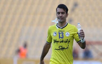  حمدی‌نژاد:حرف هایی بین بازیکن ما و داور ردوبدل شد 
