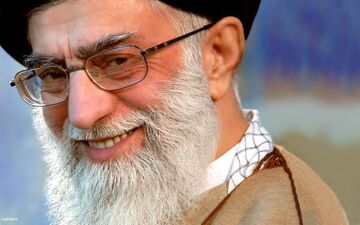 آیت‌الله‌خامنه‌ای پرکارترین بازیگر تئاتر 95!!!+عکس