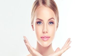 قابل توجه خانم‌ها/ این عادت‌های قبل از خواب روی زیبایی تاثیر دارد