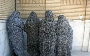 نقشه شوم 4 زن فالگیر برای سالمندان