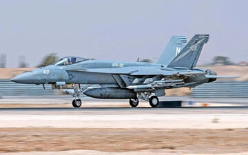 ابهام در جزئیات آسیب مشکوک به جنگنده آمریکایی F/A-18