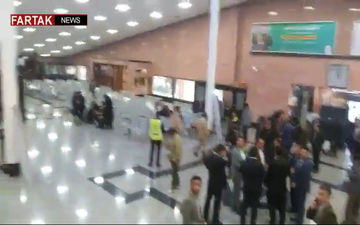 نگرانی خانواده‌های سرنشینان هواپیمای سقوط کرده + فیلم