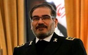 شمخانی در منزل کشته‌شده حوادث بنزینی اخیر