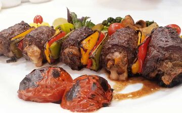 رازهای کباب عربی رستورانی: طرز تهیه یک غذای خوشمزه و مجلسی | فیلم