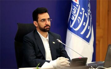 وزیر ارتباطات از فعالسازی بسته رایگان ۷۰۰ هزار معلم از ساعت ۲۰ امشب خبر داد