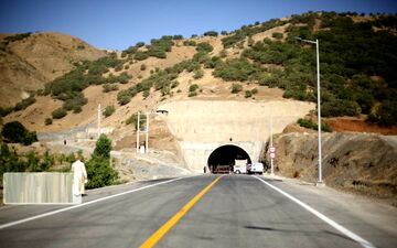 عبور خودروهای سنگین از جاده جدید مریوان‌ - سنندج ممنوع است
