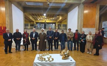 خسروپناه: نمایشگاه هنرمندان پیشکسوت نمادی حکمت بنیان است
