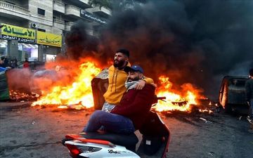
ادامه اعتراضات لبنانی‌ها علیه اوضاع بد معیشتی
