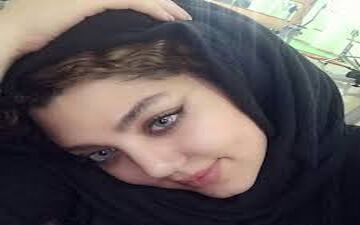 سلفی بازیگر دورگه ایرانی هندی با حجاب و بدون آرایش