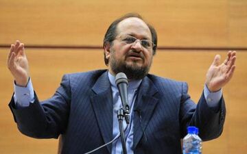 شریعتمداری استعفا داد