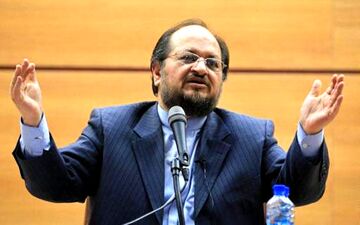 شریعتمداری استعفا داد
