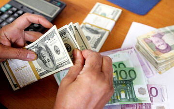  ضرورتی در اختصاص ارز دولتی به گردشگران یا حجاج نیست