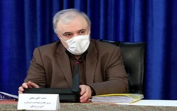 وزیر بهداشت: نباید بگذاریم به خاطر خوش گذراندن در شب یلدا مدت‌ها سیاه پوش عزیزان شویم