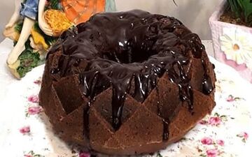 طرز تهیه کیک شکلاتی کلاسیک ساده و خوشمزه/ بیا تا بهت بگم با شکلات و خامه چکار کنی!