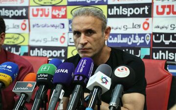 گل‌محمدی: تساوی در دربی هر دو تیم را از قهرمانی دور می‌کند| احساس کنم بودنم به تیم کمک نمی‌کند، می‌گذارم و می‌روم
