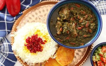 طرز تهیه خورشت سبزی شیرازی؛ غذای خوشمزه و اصیل با طعمی خاص
