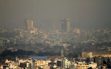 ادارات تهران در آلودگی هوا | سه‌شنبه ۴ آذر تعطیل می‌شوند؟