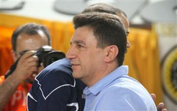 دست خالی ژنرال از نیمکت