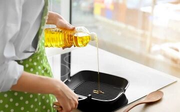 روغن اضافی را با این روش‌ها از غذای خود حذف کنید