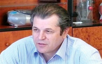 متلک سنگین مدیر استقلالی به زنوزی و تی تی ها