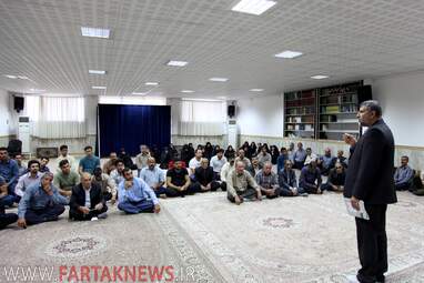 تجمع اهالی روستای ده‌کبود در بیت امام جمعه کرمانشاه و پیگیری  دکتر علیرضا شهرستانی به روایت تصویر