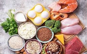 توصیه‌های تغذیه‌ای برای بهبود جذب آهن و پیشگیری از عوارض کم‌خونی