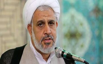 امام جمعه موقت کرمان:
همه مسئولان برای بهبود معیشت مردم تحول را آغاز کنند
