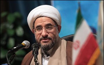 
آیت الله اراکی: حاج قاسم نماد انقلابی‌گری بود
