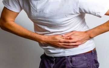 درد زیر دنده سمت راست یا چپ؛ چه زمانی باید نگران باشیم؟