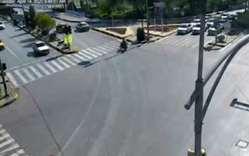 عبور پیکان از چراغ قرمز حادثه‌ساز شد