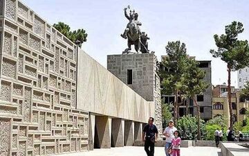 میخوای بدونی آرامگاه نادرشاه افشار کجاست؟بیا تا بهت بگم !