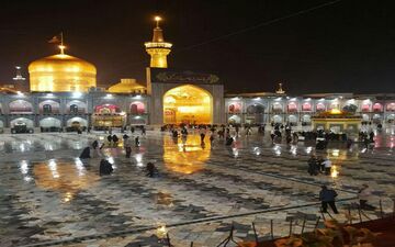 امشب؛ باران پاییزی در حرم مطهر امام رضا(ع) + عکس