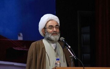 امام جمعه رشت خواستار برخورد قاطعانه با مفسدان اقتصادی شد
