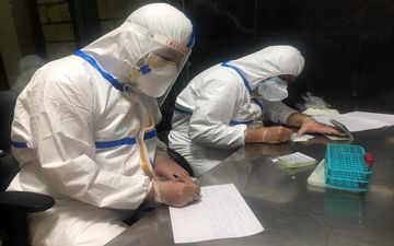 غربالگری افراد در معرض خطر کرونا در کرمانشاه