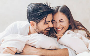 کدام گروه خوشحال تر هستند؟ متاهل ها یا مجردها؟