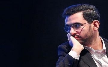 چهار هزار کامنت برای توئیت عجیب آذری جهرمی