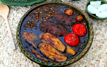 طرز تهیه قورمه سبزی رشتی!