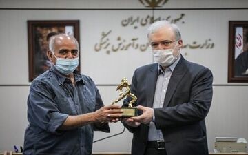 دکتر نمکی:کتابی از روزهای سخت کرونا خواهم نوشت